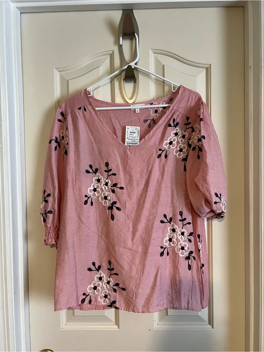 Embroidered Floral V-Neck Blouse in Pink